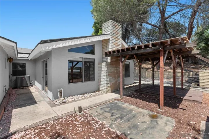 9307 Dalehurst Rd, Santee, California 92071