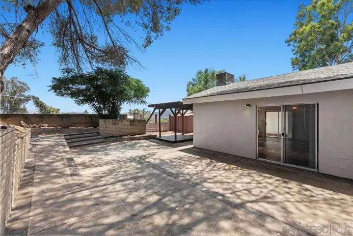 9307 Dalehurst Rd, Santee, California 92071