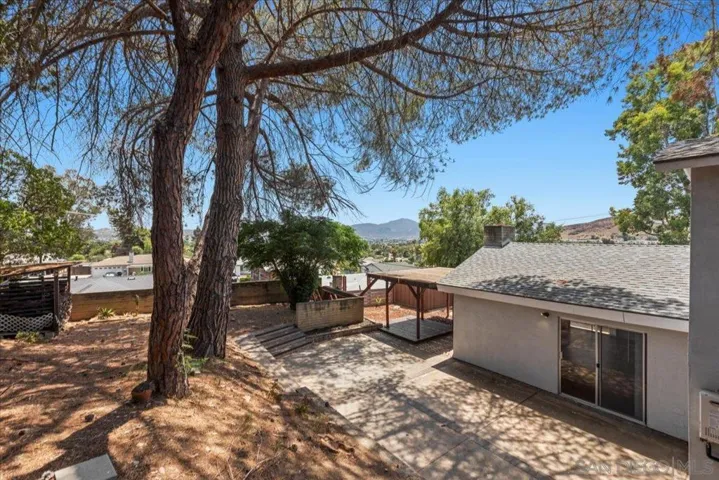 9307 Dalehurst Rd, Santee, California 92071