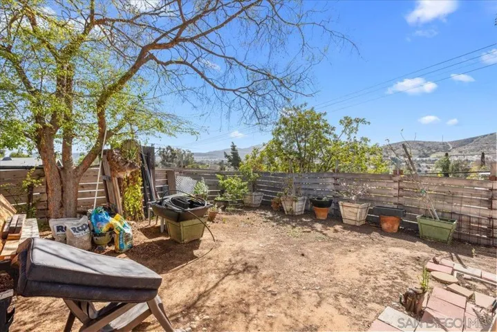 9307 Dalehurst Rd, Santee, California 92071