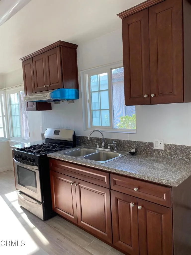 5716 N Charlotte Avenue, San Gabriel, California 91775 home-pic-10