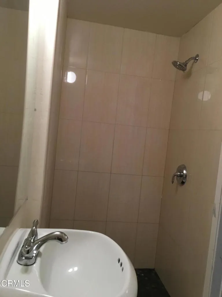 5716 N Charlotte Avenue, San Gabriel, California 91775 home-pic-21