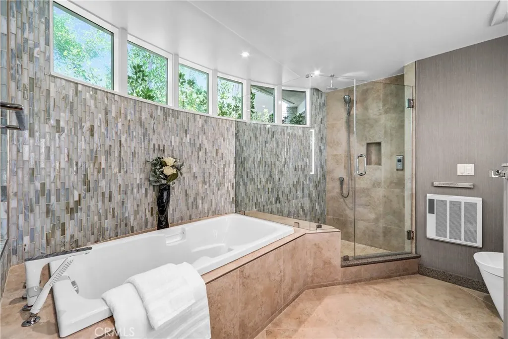 935 Hillcrest Place, Pasadena, California 91106 home-pic-34