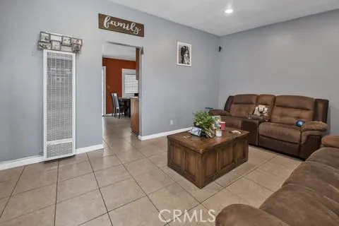 11609 208th Street, Lakewood, California 90715 home-pic-13