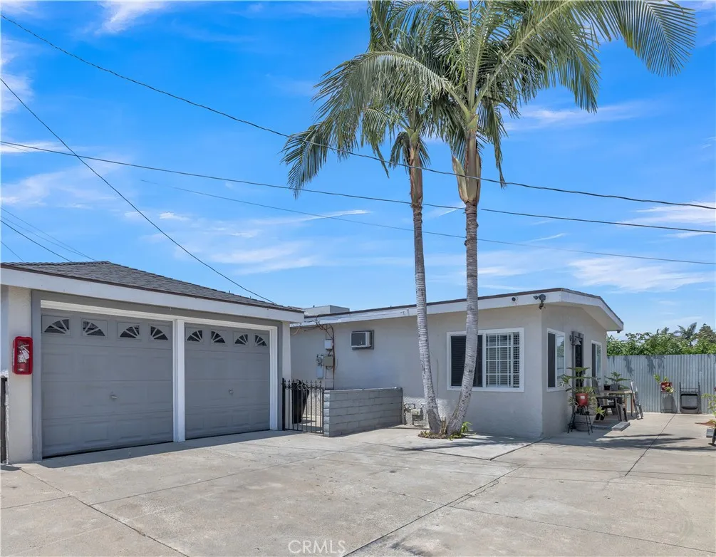 11609 208th Street, Lakewood, California 90715 home-pic-6
