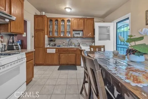 11609 208th Street, Lakewood, California 90715 home-pic-17
