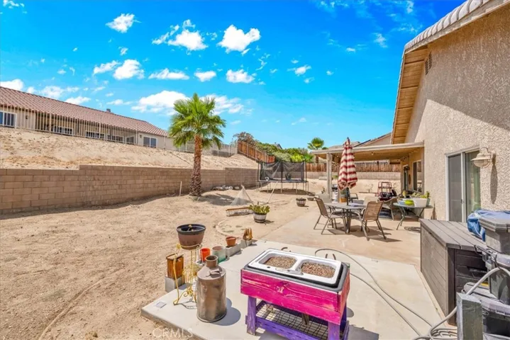8593 Golden Meadow Drive, Yucca Valley, California 92284