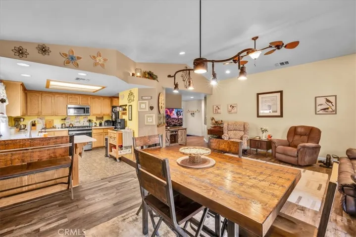 8593 Golden Meadow Drive, Yucca Valley, California 92284