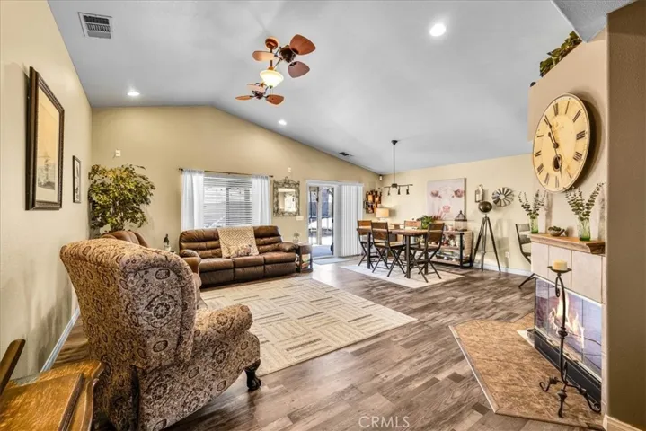 8593 Golden Meadow Drive, Yucca Valley, California 92284