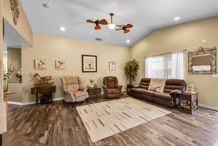 8593 Golden Meadow Drive, Yucca Valley, California 92284
