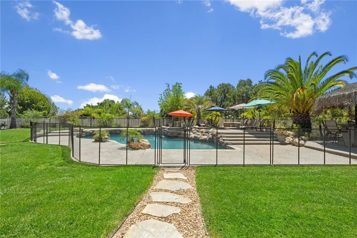 38236 Oak Bluff Lane, Murrieta, California 92562