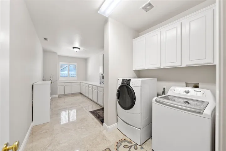 38236 Oak Bluff Lane, Murrieta, California 92562