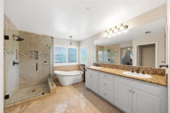 38236 Oak Bluff Lane, Murrieta, California 92562