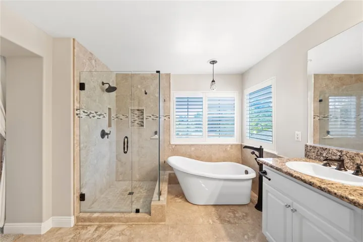 38236 Oak Bluff Lane, Murrieta, California 92562