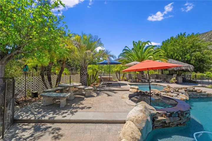 38236 Oak Bluff Lane, Murrieta, California 92562