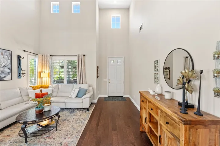 38236 Oak Bluff Lane, Murrieta, California 92562