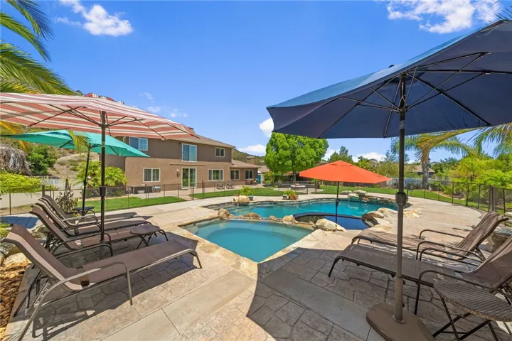 38236 Oak Bluff Lane, Murrieta, California 92562