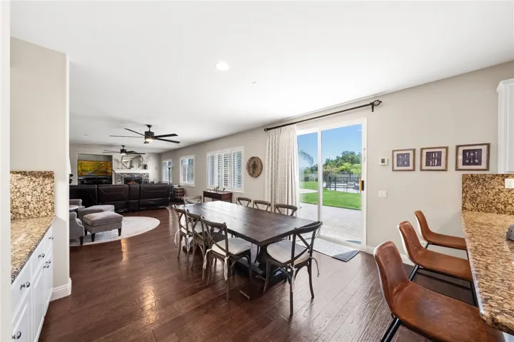 38236 Oak Bluff Lane, Murrieta, California 92562