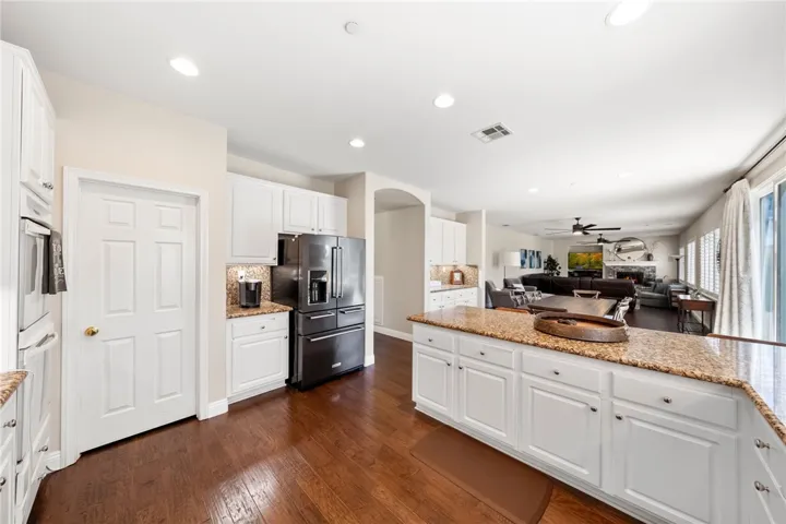 38236 Oak Bluff Lane, Murrieta, California 92562
