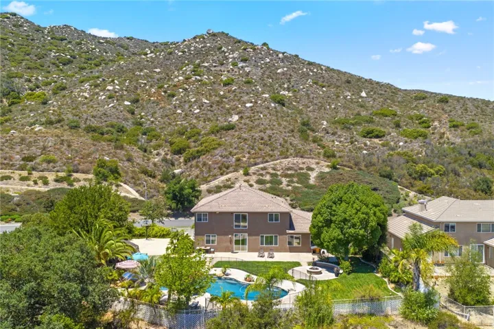 38236 Oak Bluff Lane, Murrieta, California 92562