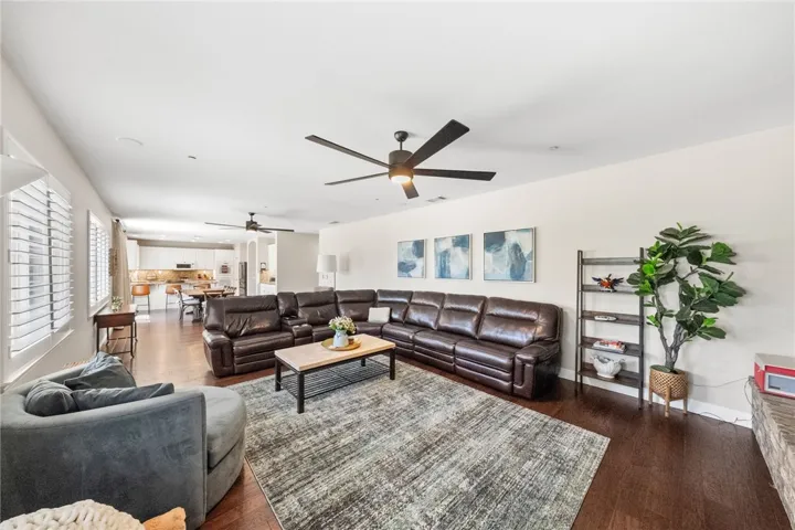 38236 Oak Bluff Lane, Murrieta, California 92562