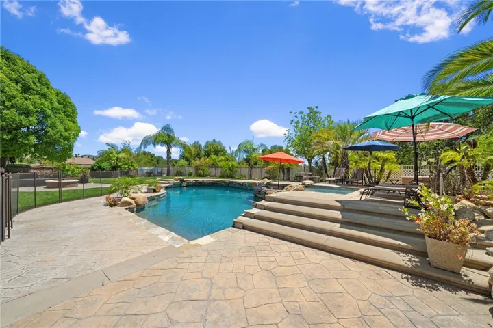 38236 Oak Bluff Lane, Murrieta, California 92562