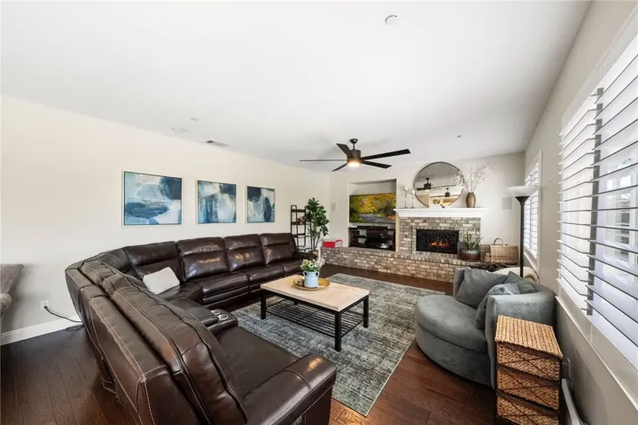 38236 Oak Bluff Lane, Murrieta, California 92562