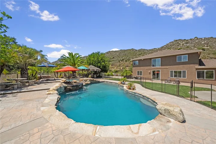 38236 Oak Bluff Lane, Murrieta, California 92562