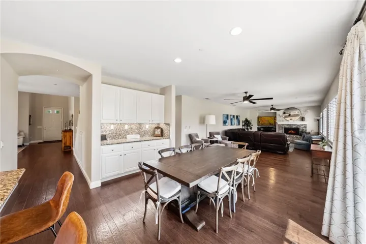 38236 Oak Bluff Lane, Murrieta, California 92562