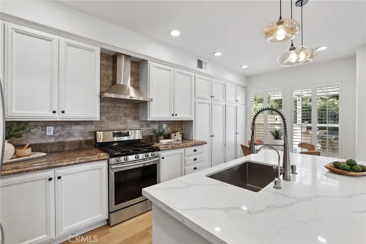 35 Blazewood, Lake Forest, California 92610