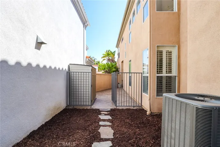 35 Blazewood, Lake Forest, California 92610