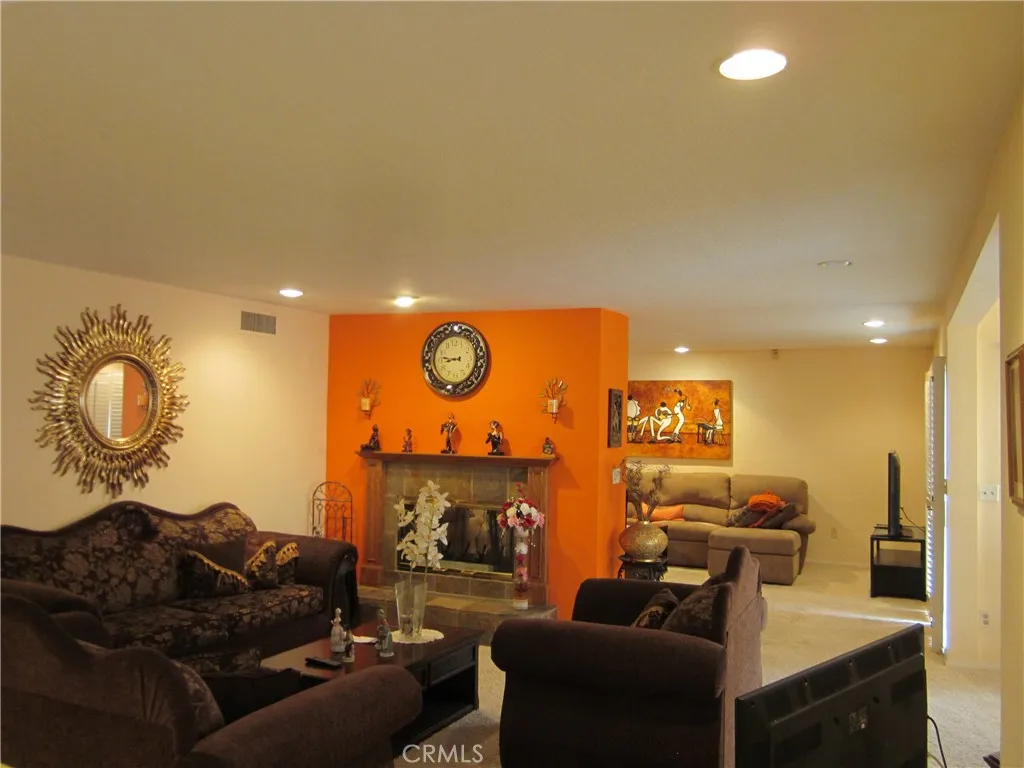 9931 Memory Park Avenue, None, California 91345 home-pic-17