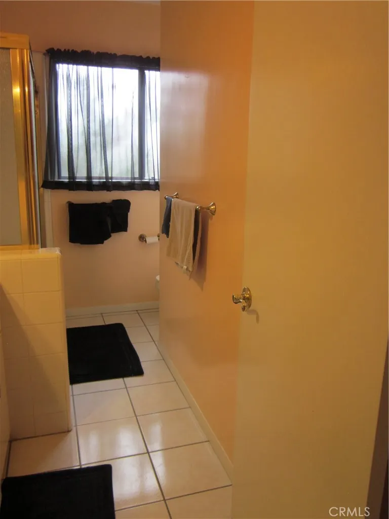 9931 Memory Park Avenue, None, California 91345 home-pic-30