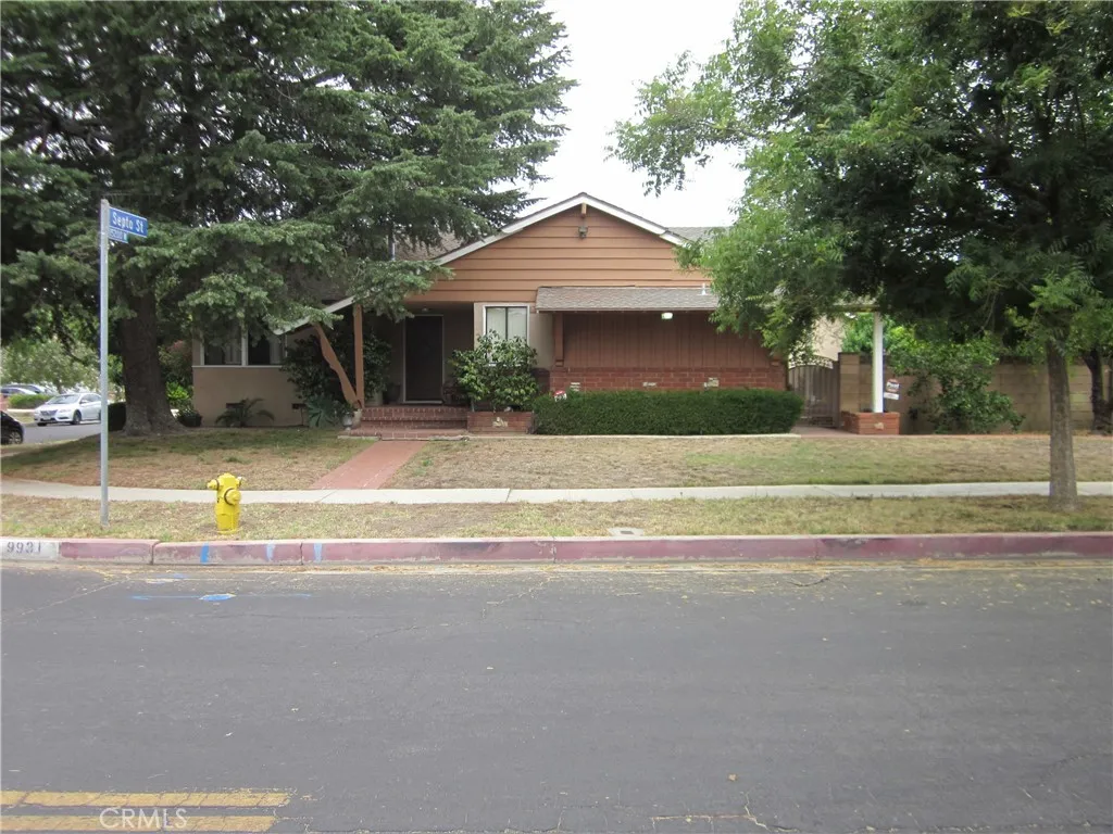 9931 Memory Park Avenue, None, California 91345 home-pic-0