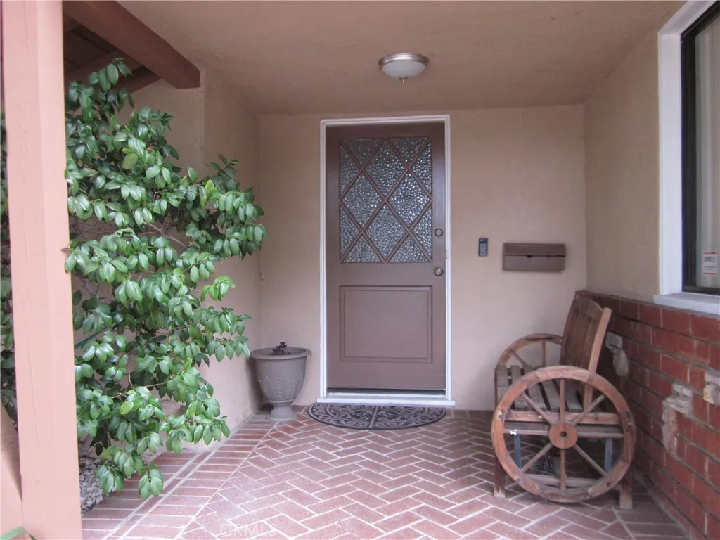 9931 Memory Park Avenue, None, California 91345 home-pic-8