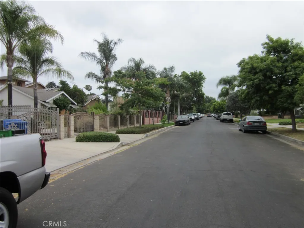 9931 Memory Park Avenue, None, California 91345 home-pic-7