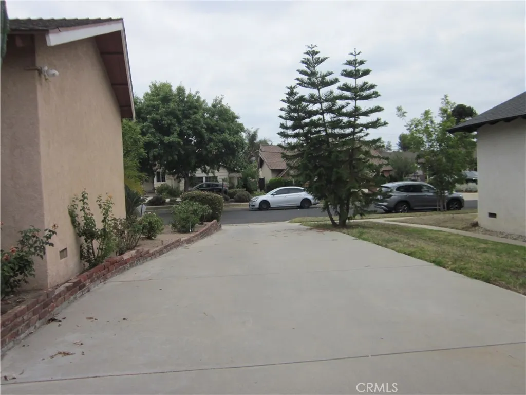 9931 Memory Park Avenue, None, California 91345 home-pic-6