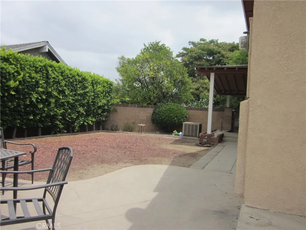 9931 Memory Park Avenue, None, California 91345 home-pic-10