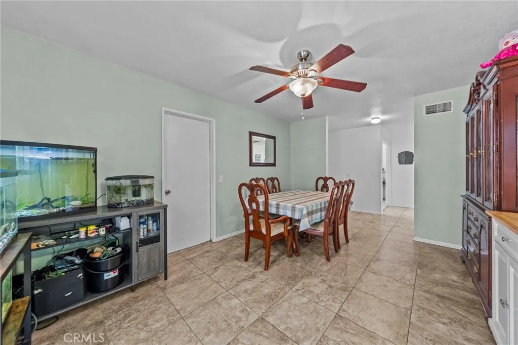 1871 Dawn Ridge Drive, Corona, California 92882 home-pic-4