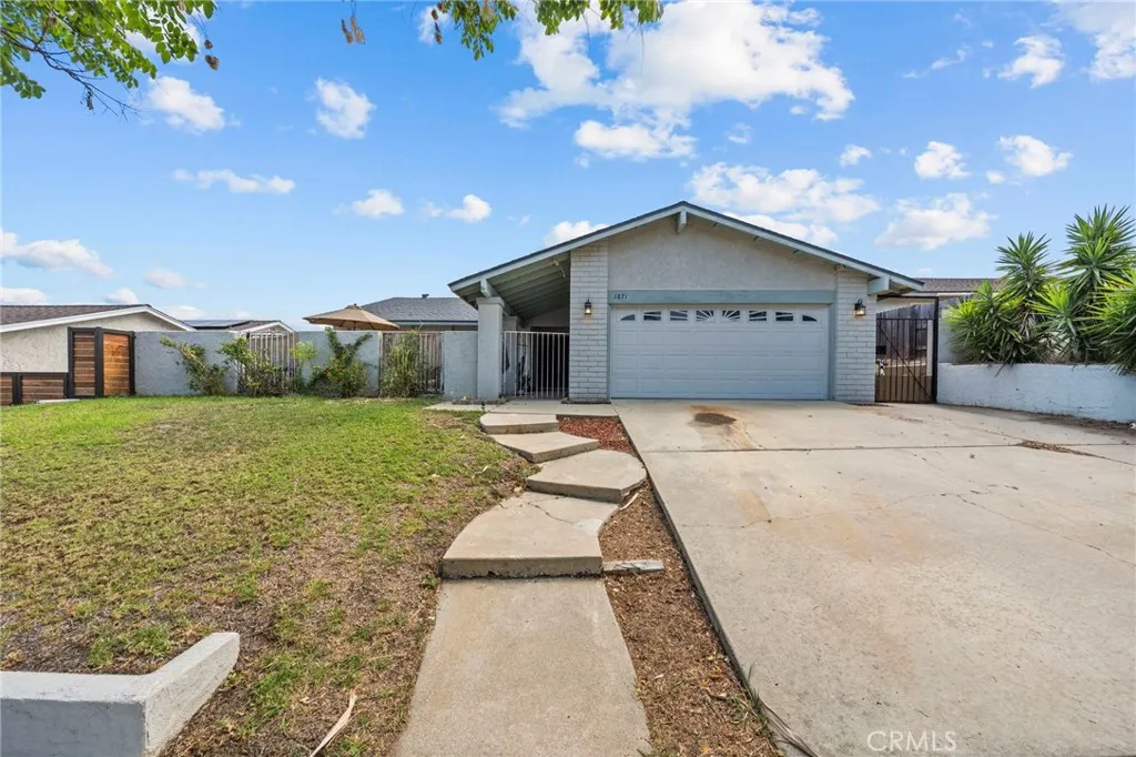 1871 Dawn Ridge Drive, Corona, California 92882 home-pic-0
