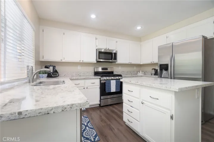 Ample storage in this kitchen!