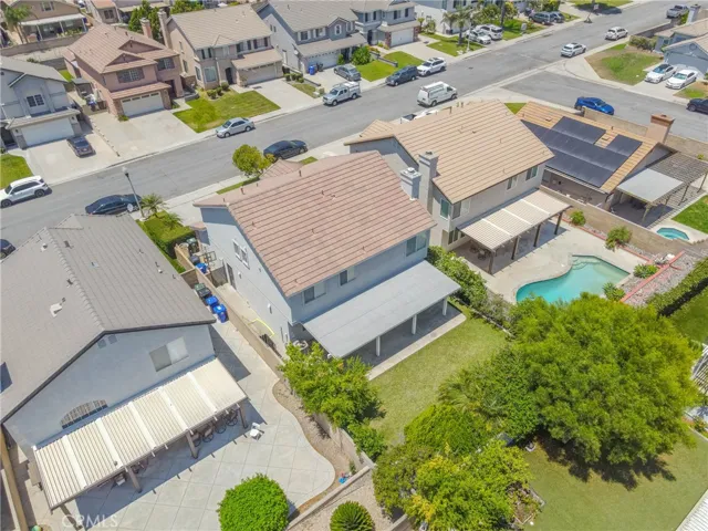Aerial view, backyard