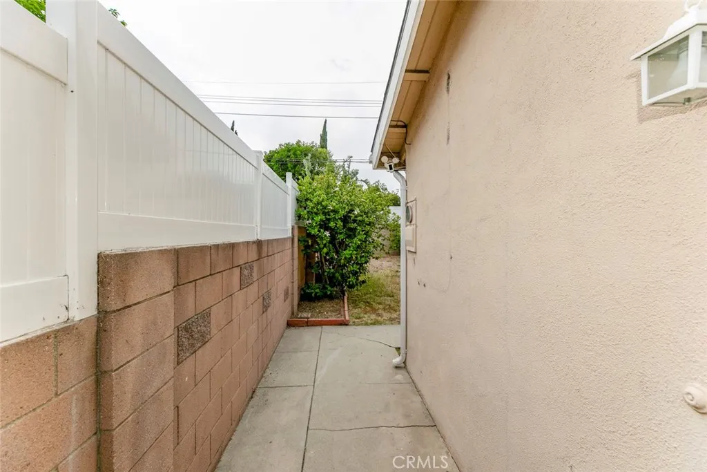 10415 Wish Avenue, Granada Hills, California 91344 home-pic-37