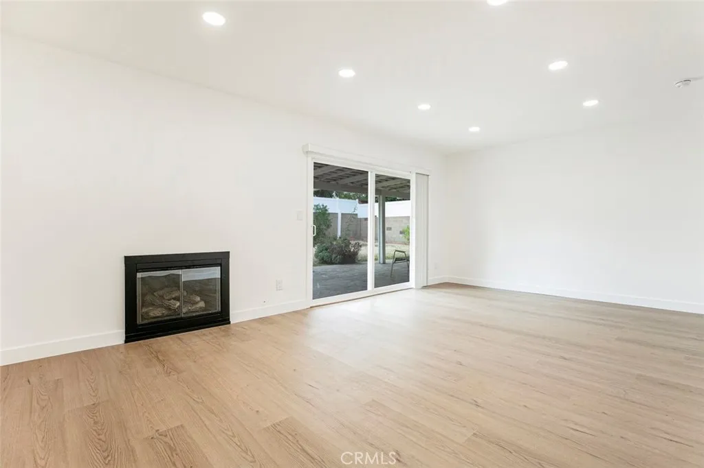 10415 Wish Avenue, Granada Hills, California 91344 home-pic-19