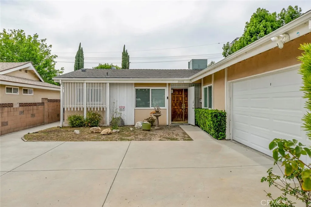 10415 Wish Avenue, Granada Hills, California 91344 home-pic-2