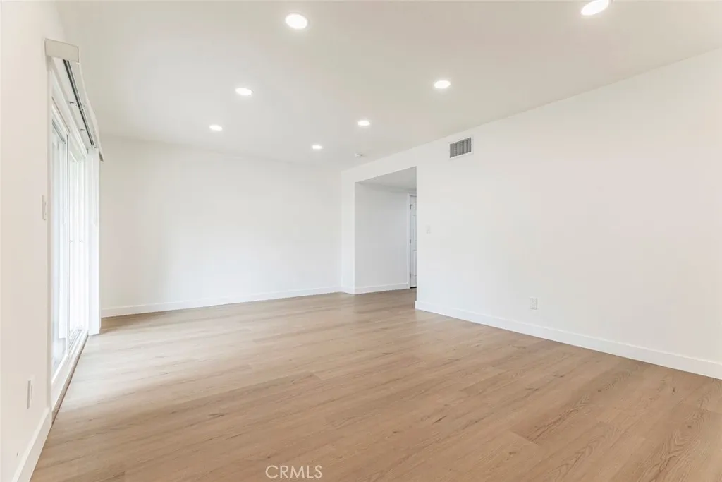 10415 Wish Avenue, Granada Hills, California 91344 home-pic-20