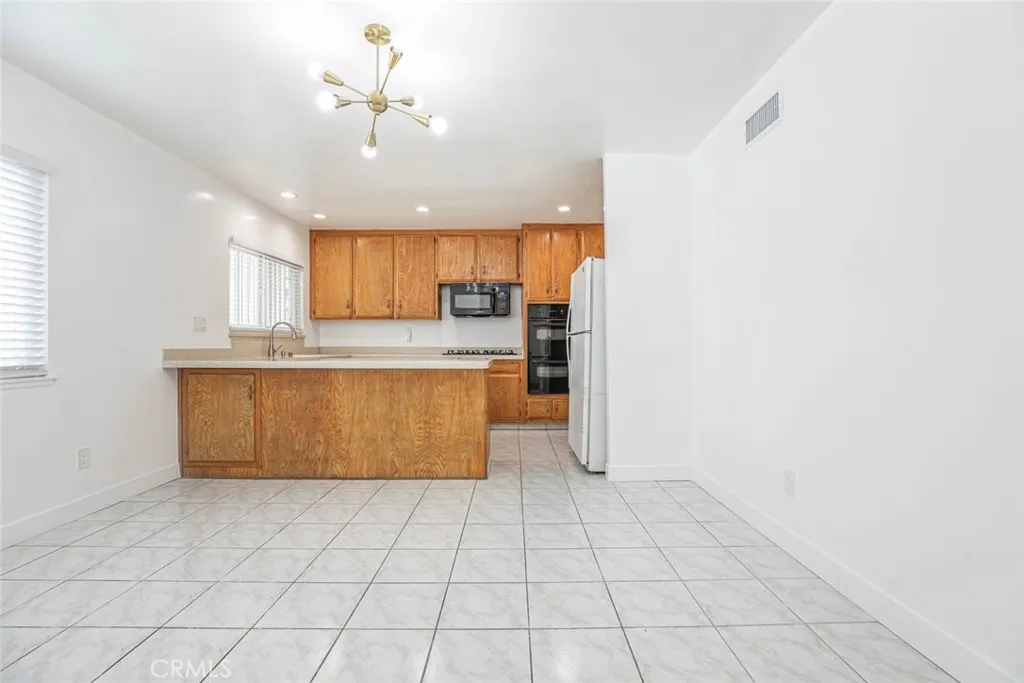 10415 Wish Avenue, Granada Hills, California 91344 home-pic-9