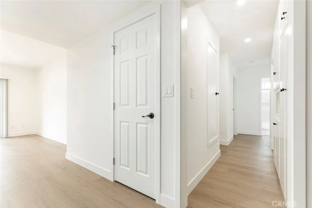 10415 Wish Avenue, Granada Hills, California 91344 home-pic-7