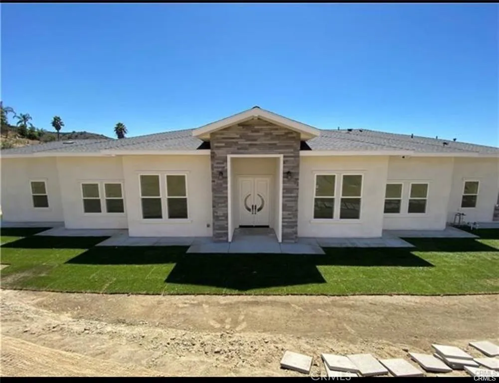 47400 Via Vaquero, Temecula, California 92590 home-pic-0