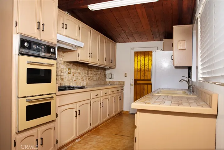 11614 Lochinvar Street, Whittier, California 90606
